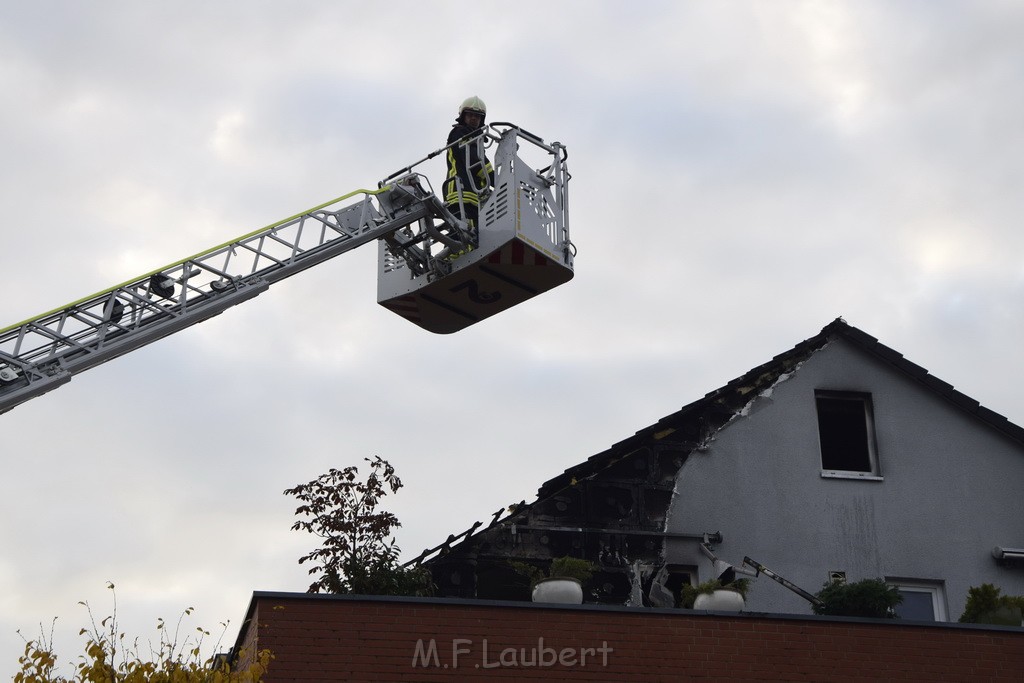 Feuer 2 Y Koeln Suerth Elisabeth Selbertstr P227.JPG - Miklos Laubert